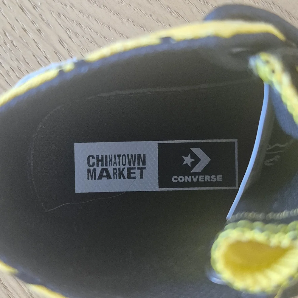 Converse Toddler Infant Size 8 Yellow Smiley Face China Town Market Shoes High